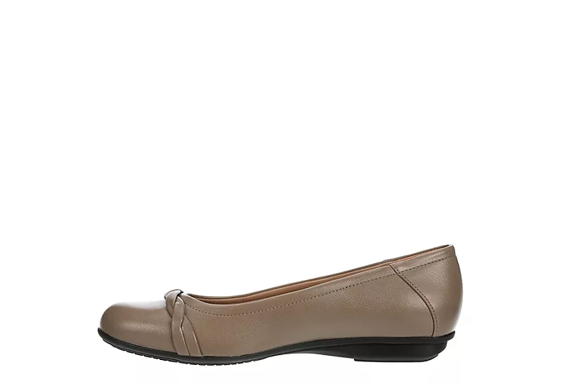 Lauren Blakwell Womens Eliana Flat - Taupe 4 Lauren Blakwell Womens Eliana Flat - Taupe - Image 4
