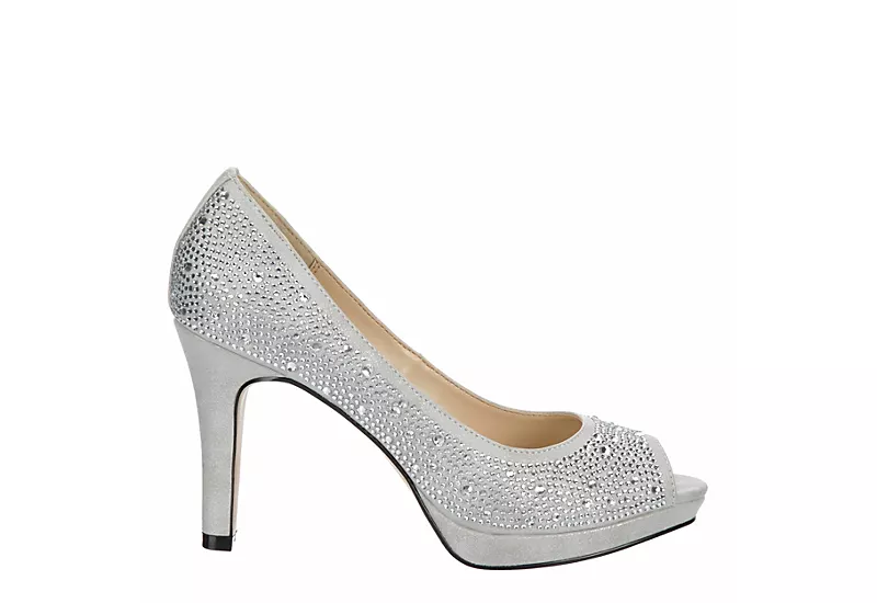 Adrienne Vittadini Womens Gervin Pump - Silver 2 Adrienne Vittadini Womens Gervin Pump - Silver - Image 2